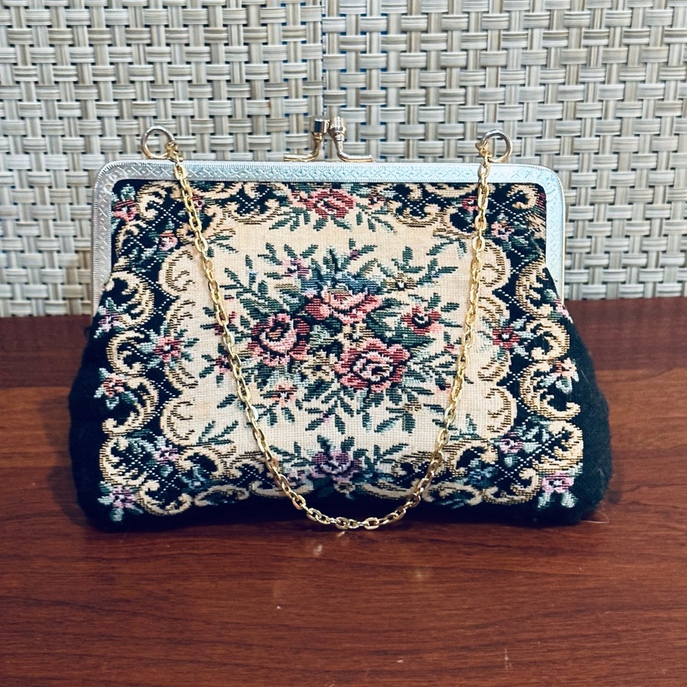 🌟HP🌟VTG 1950s Black & Floral Petit Point Handbag Hong Kong